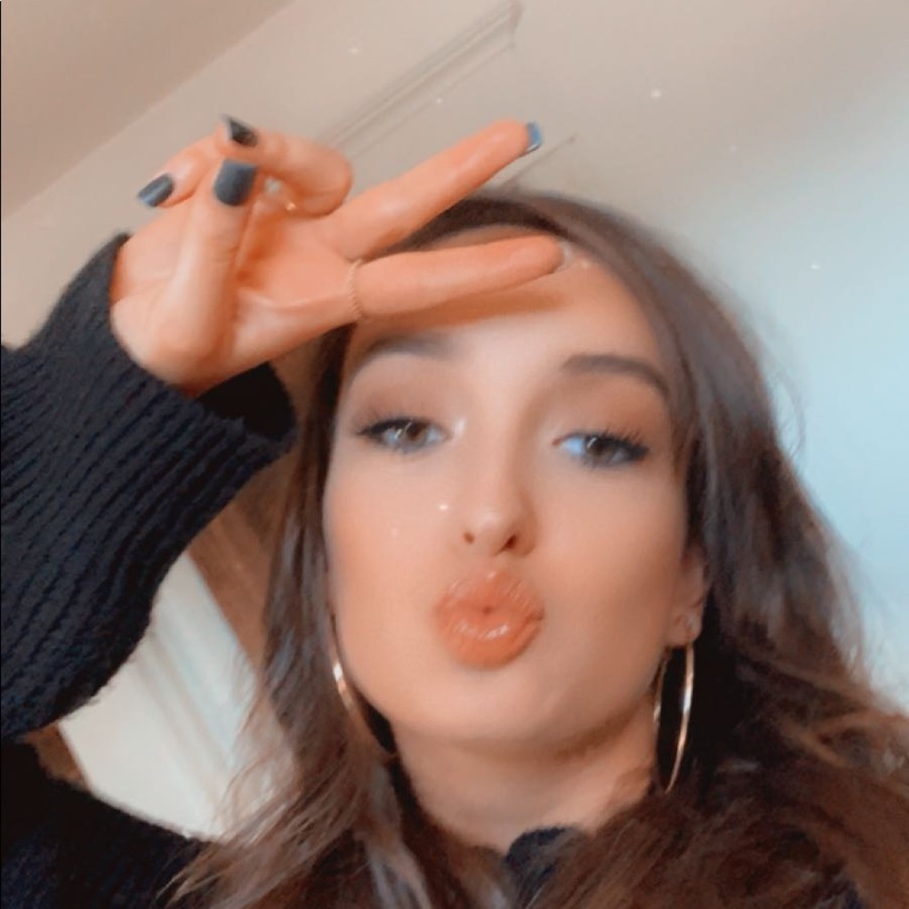 Meet your Posher, Hanna